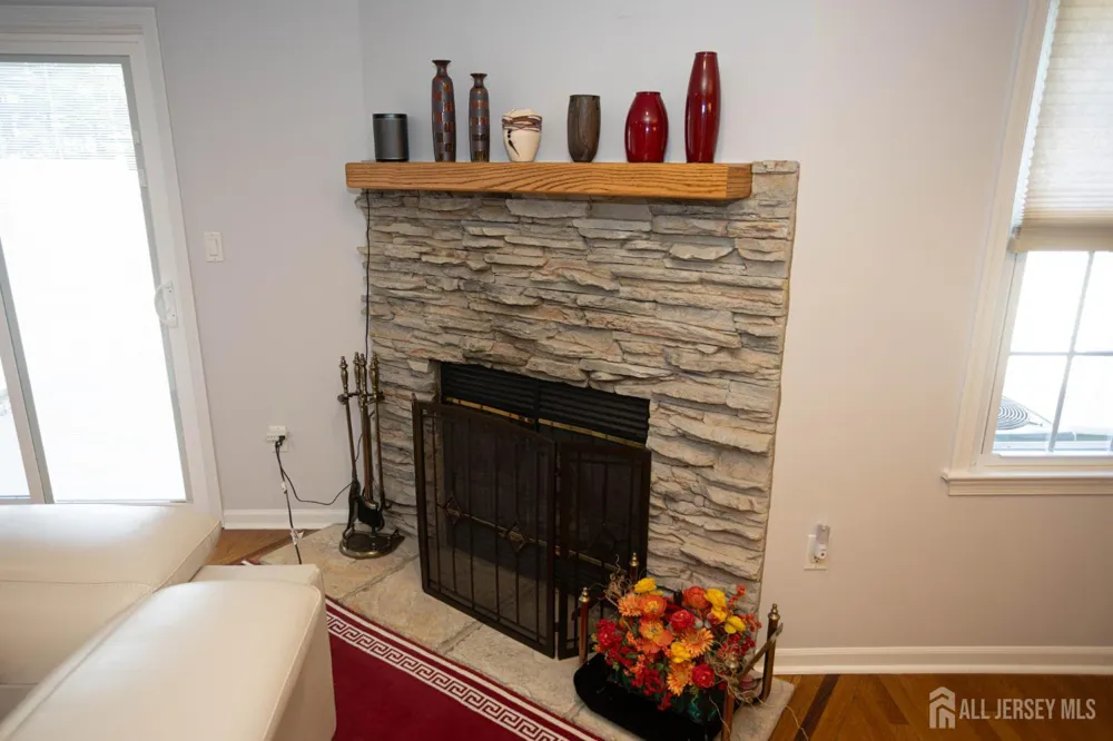 113 Woodmere Drive Sayreville, NJ 08859