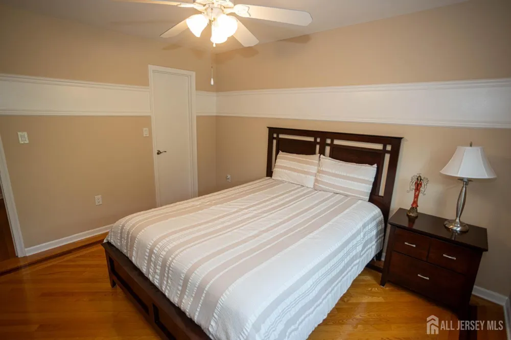 113 Woodmere Drive Sayreville, NJ 08859