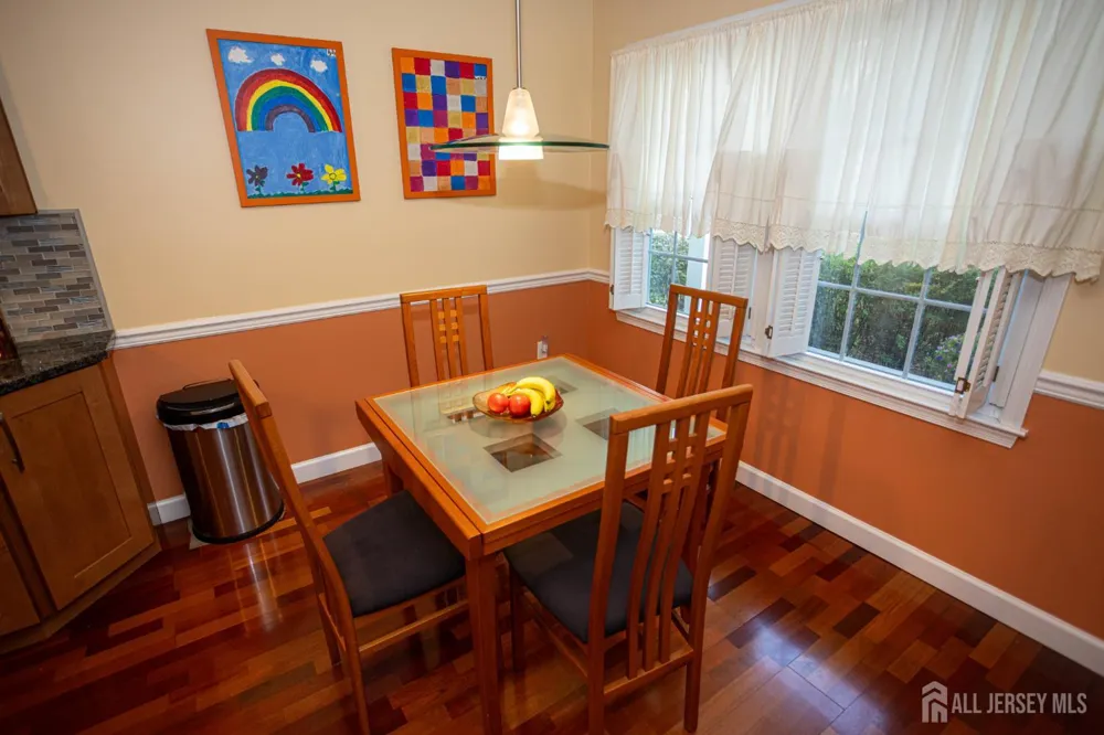 113 Woodmere Drive Sayreville, NJ 08859