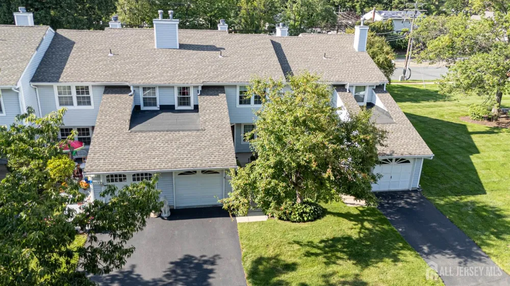 113 Woodmere Drive Sayreville, NJ 08859