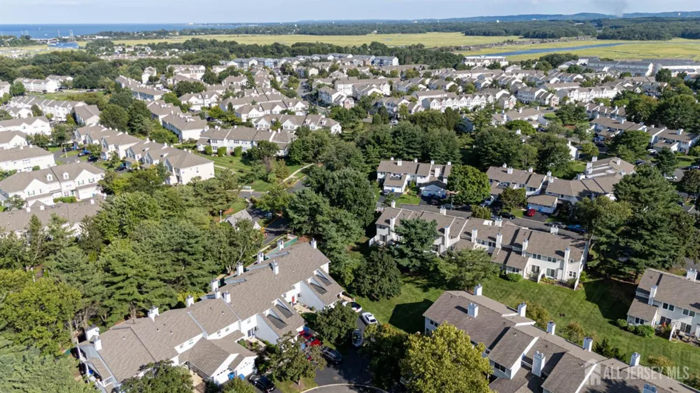 113 Woodmere Drive Sayreville, NJ 08859