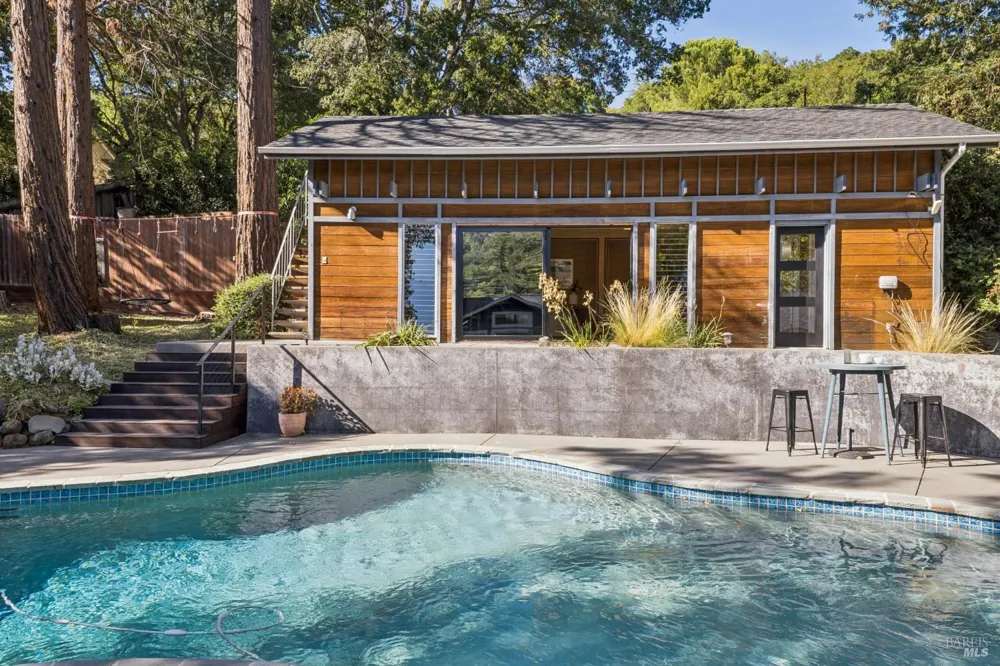 31 Crane Drive San Anselmo, CA 94960