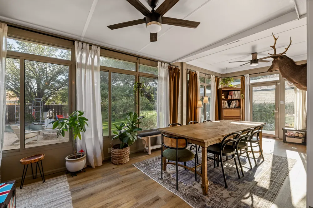 4624 Hoffman Drive Austin, TX 78749