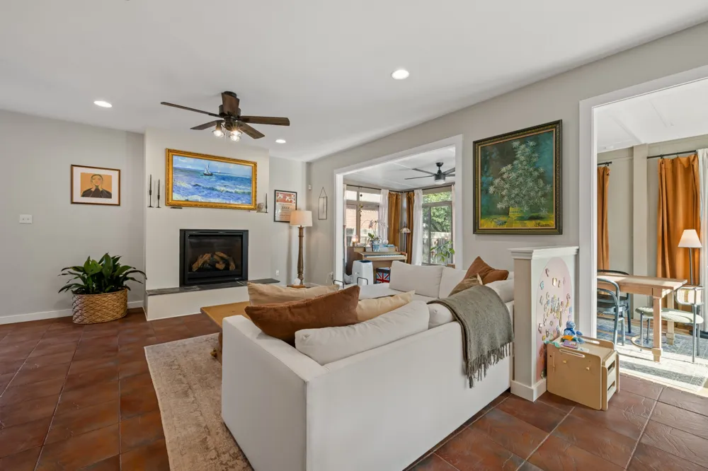 4624 Hoffman Drive Austin, TX 78749