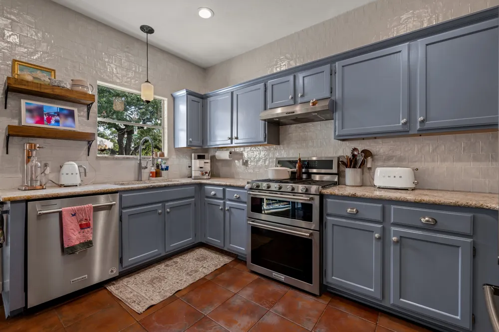 4624 Hoffman Drive Austin, TX 78749