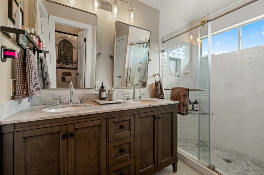4624 Hoffman Drive Austin, TX 78749