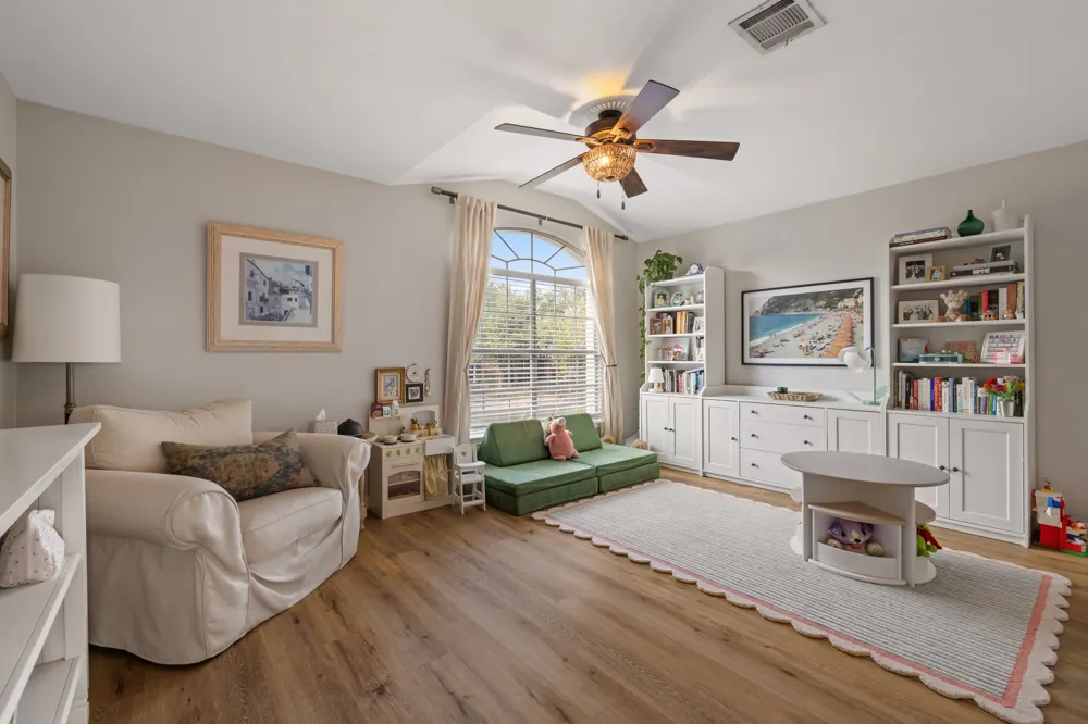 4624 Hoffman Drive Austin, TX 78749