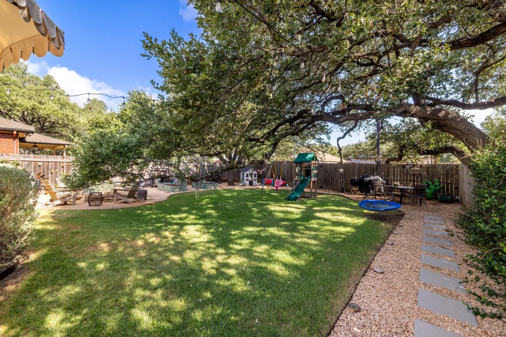 4624 Hoffman Drive Austin, TX 78749
