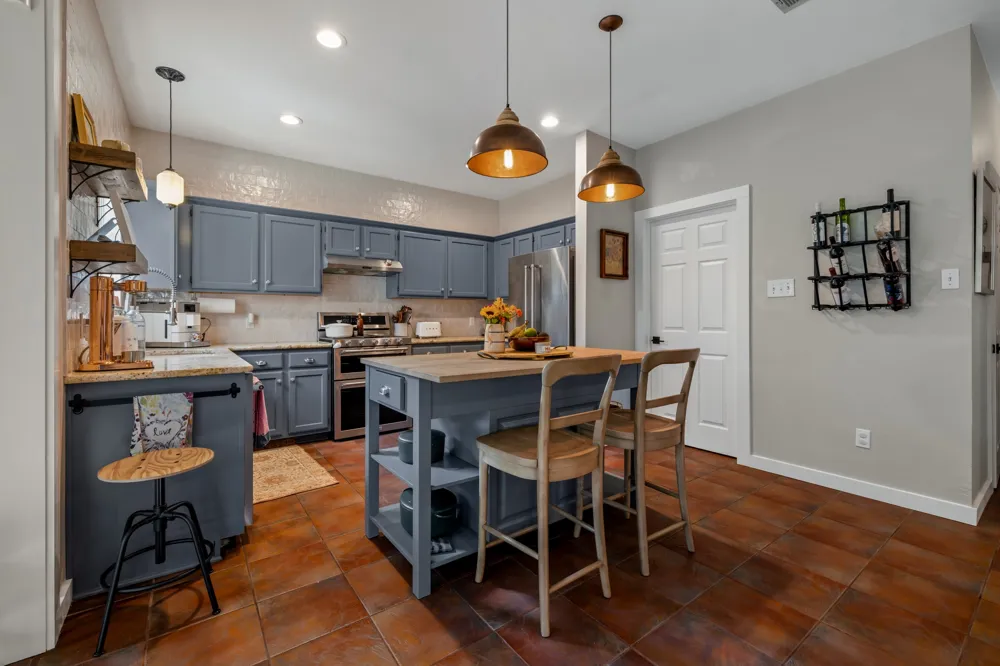 4624 Hoffman Drive Austin, TX 78749