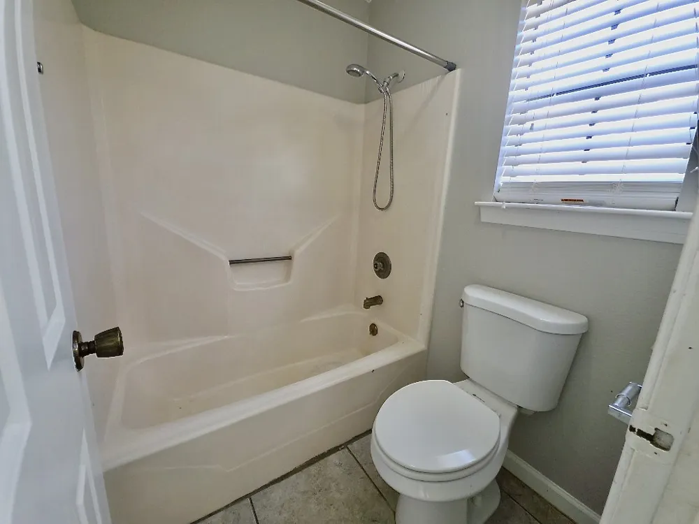 1081 Private Road 7023 Elgin, TX 78621