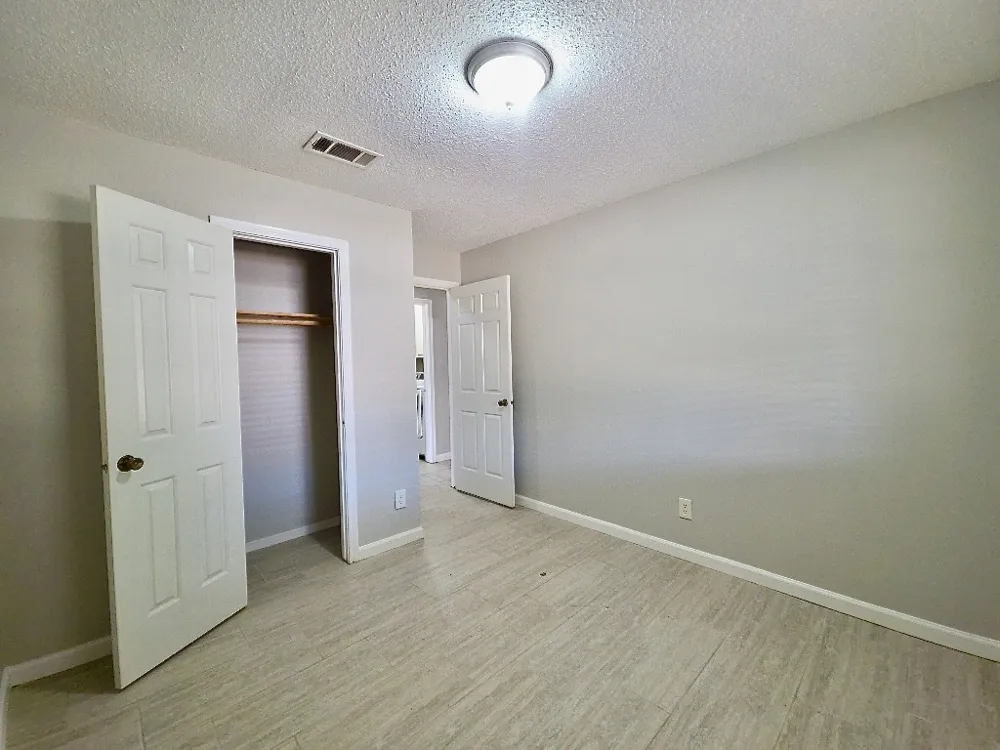 1081 Private Road 7023 Elgin, TX 78621