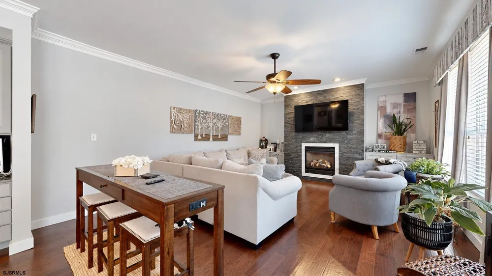 102 Julie Dr Northfield, NJ 08225