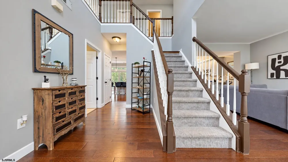 102 Julie Dr Northfield, NJ 08225