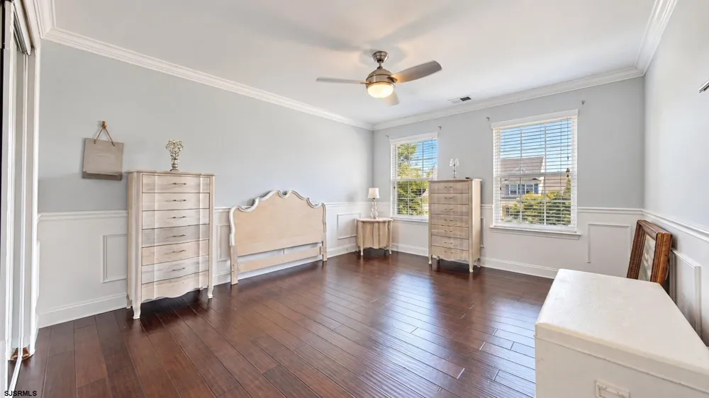 102 Julie Dr Northfield, NJ 08225