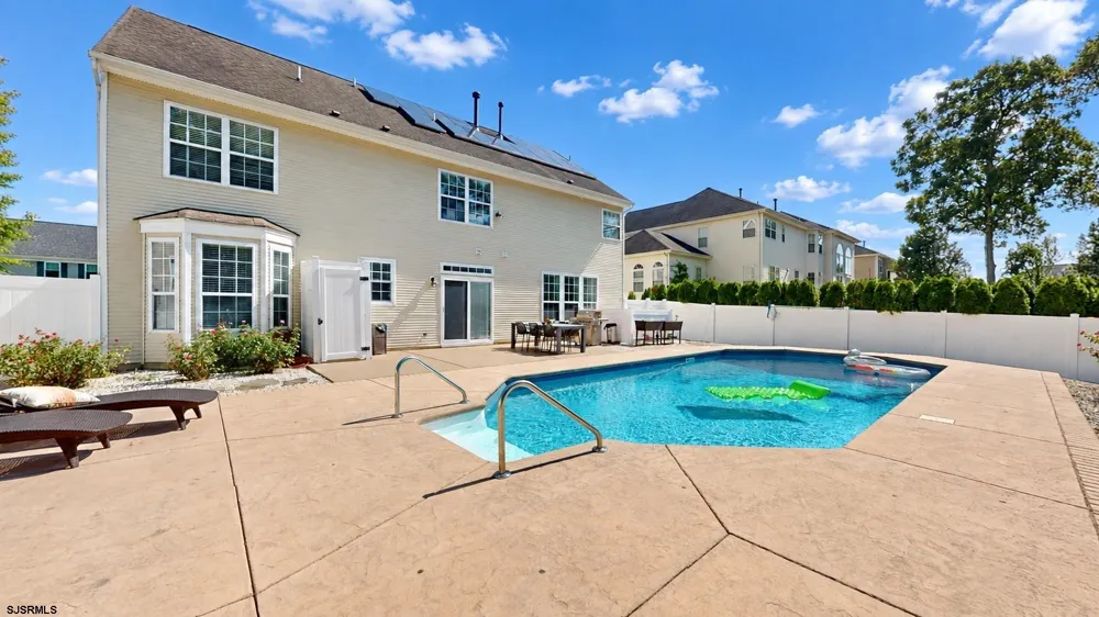 102 Julie Dr Northfield, NJ 08225
