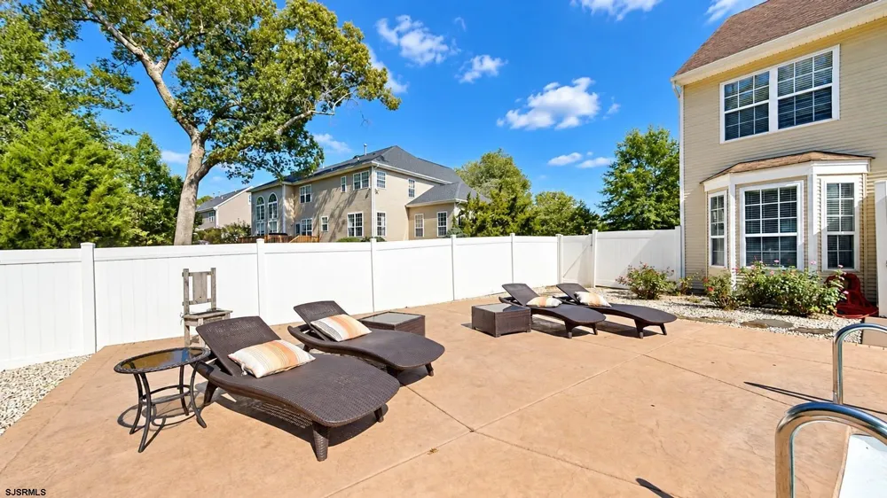 102 Julie Dr Northfield, NJ 08225