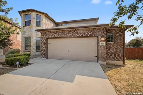 888 MAPLE DR