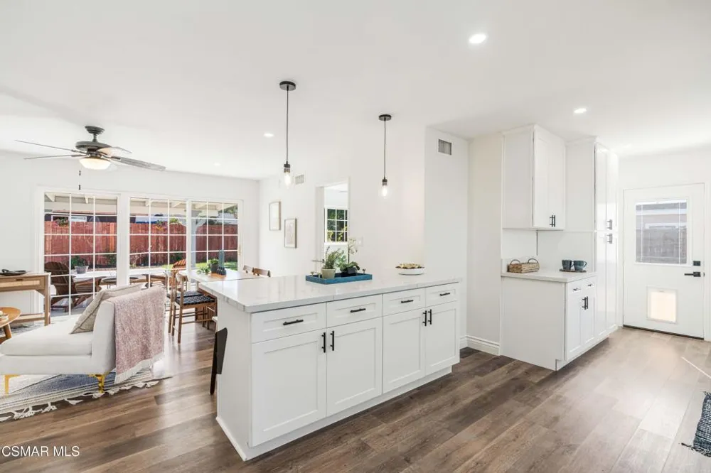 1574 Sutter Avenue Simi Valley, CA 93065
