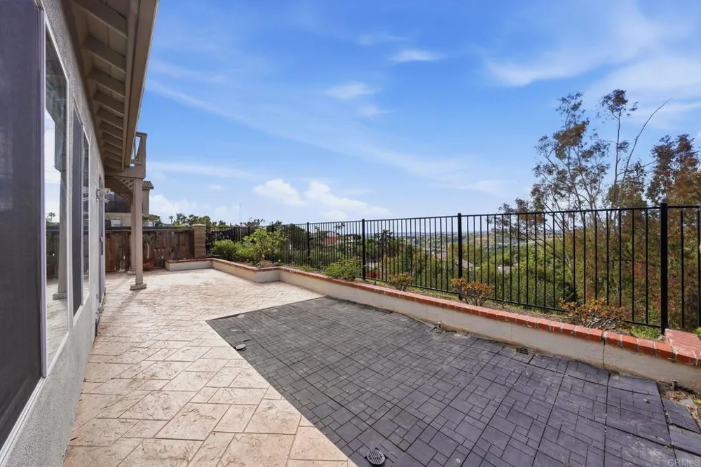 2914 Pearl Place Carlsbad, CA 92009