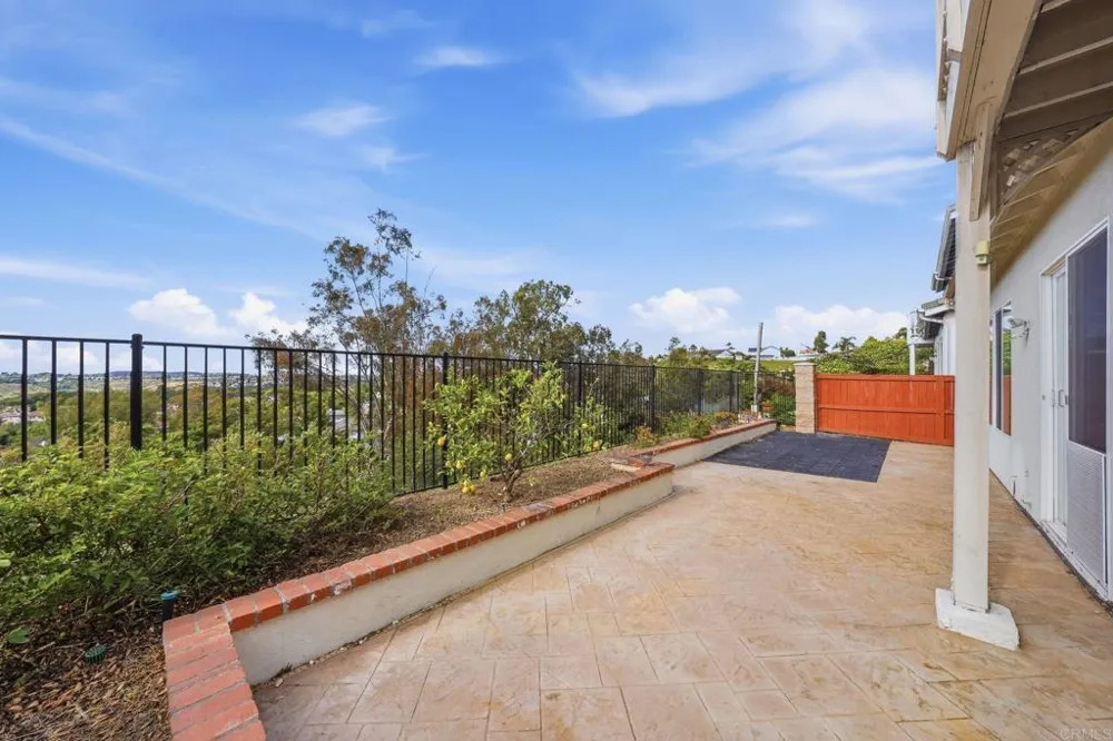 2914 Pearl Place Carlsbad, CA 92009