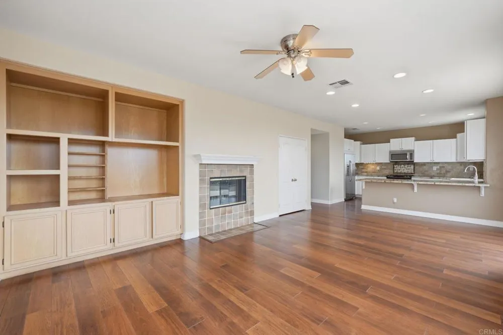 2914 Pearl Place Carlsbad, CA 92009