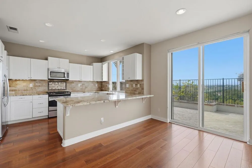 2914 Pearl Place Carlsbad, CA 92009