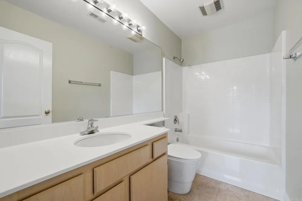 2914 Pearl Place Carlsbad, CA 92009