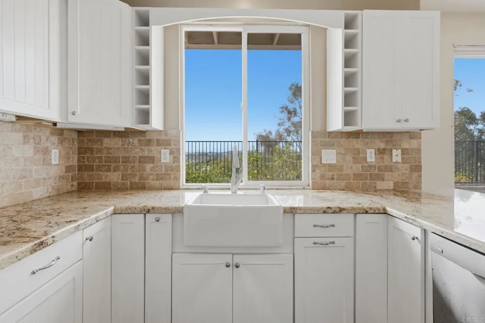 2914 Pearl Place Carlsbad, CA 92009