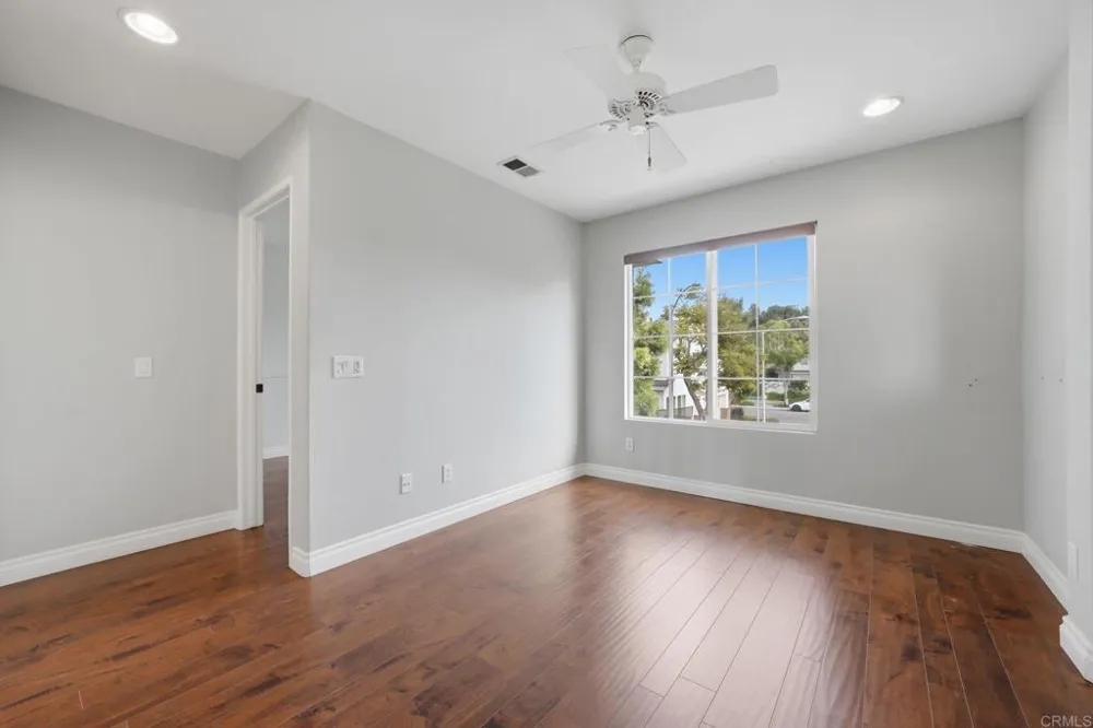 2914 Pearl Place Carlsbad, CA 92009