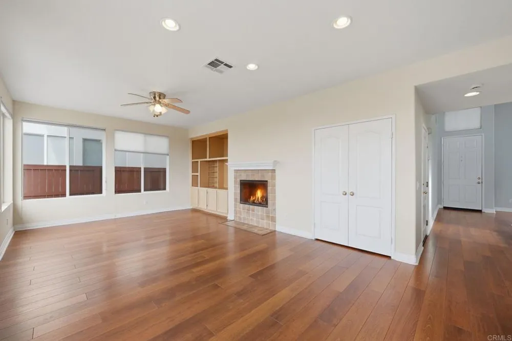 2914 Pearl Place Carlsbad, CA 92009