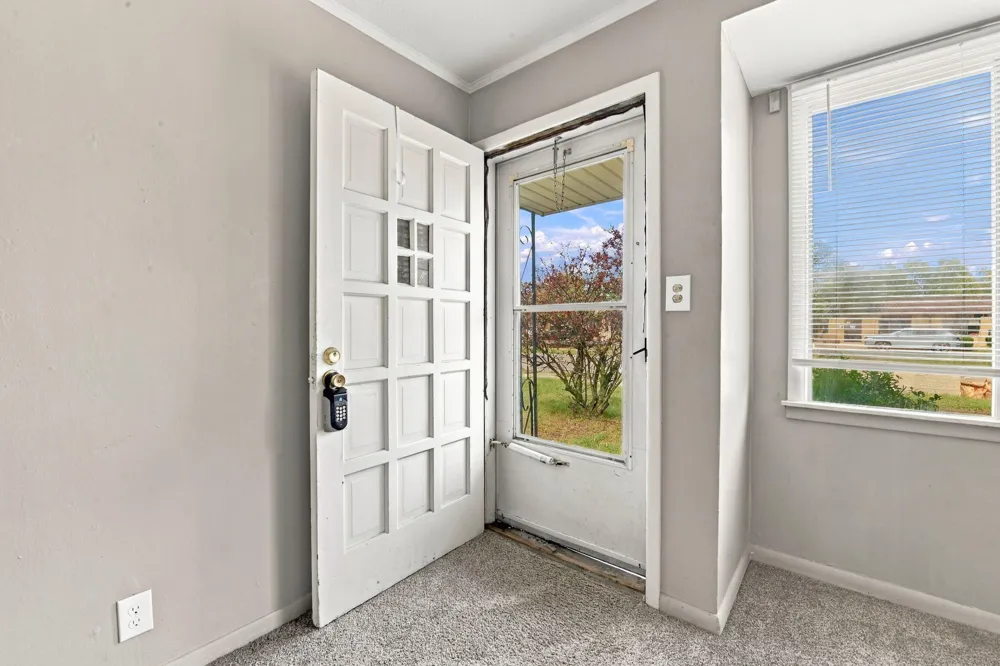 29209 Morlock Street Livonia, MI 48152
