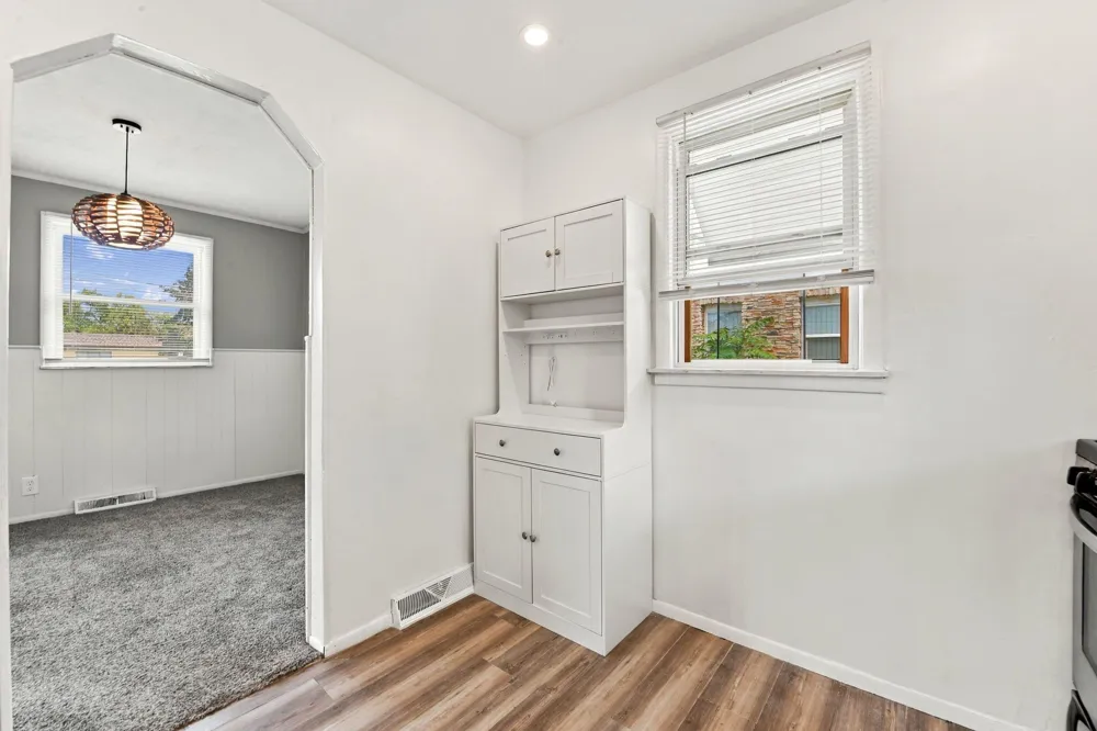 29209 Morlock Street Livonia, MI 48152