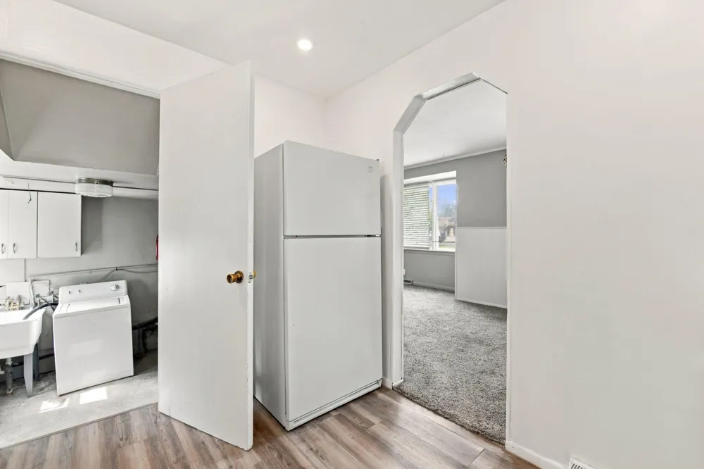 29209 Morlock Street Livonia, MI 48152