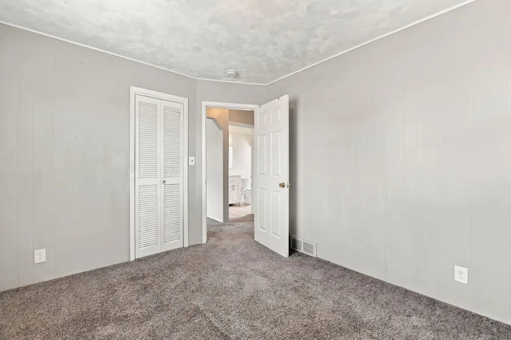 29209 Morlock Street Livonia, MI 48152