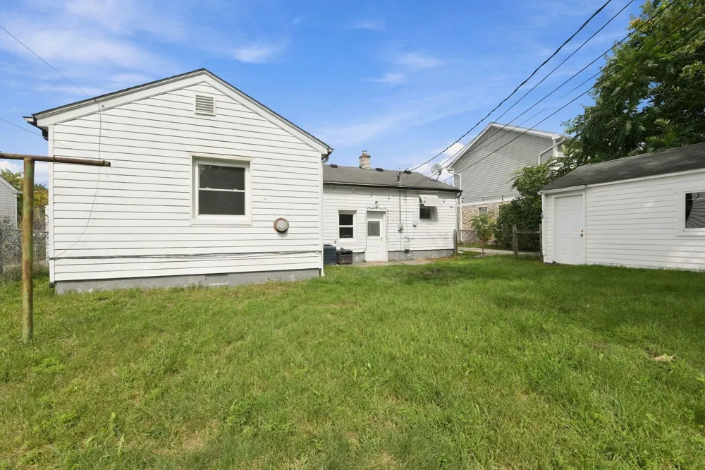 29209 Morlock Street Livonia, MI 48152