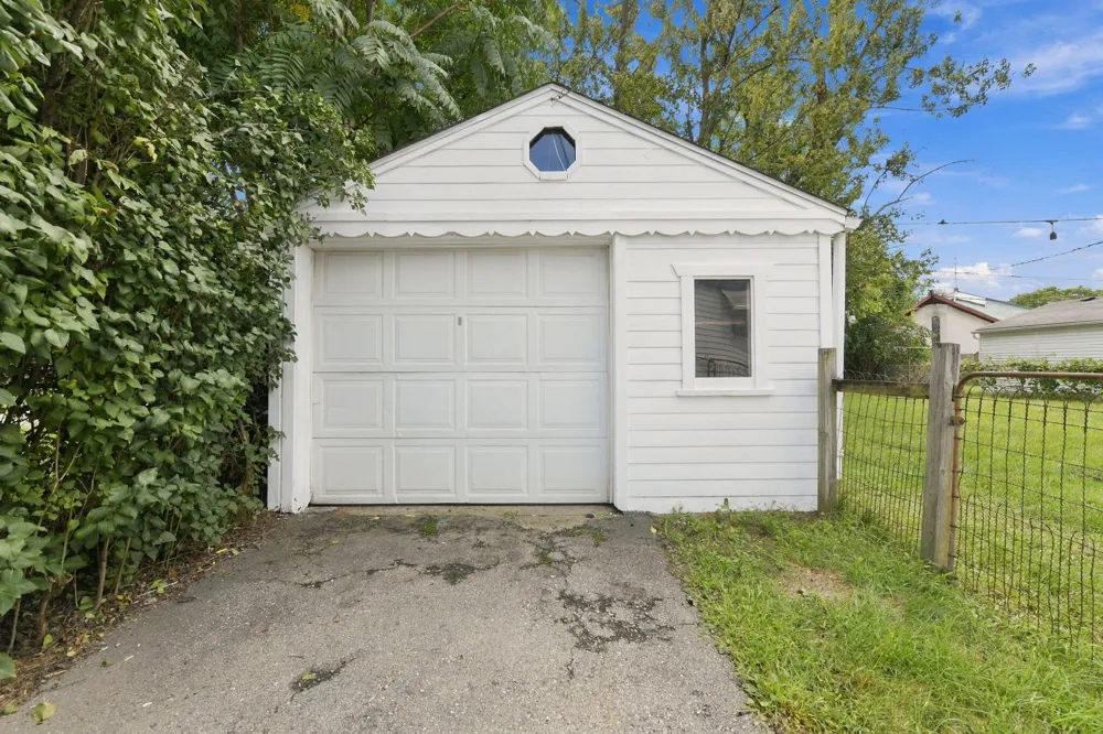 29209 Morlock Street Livonia, MI 48152