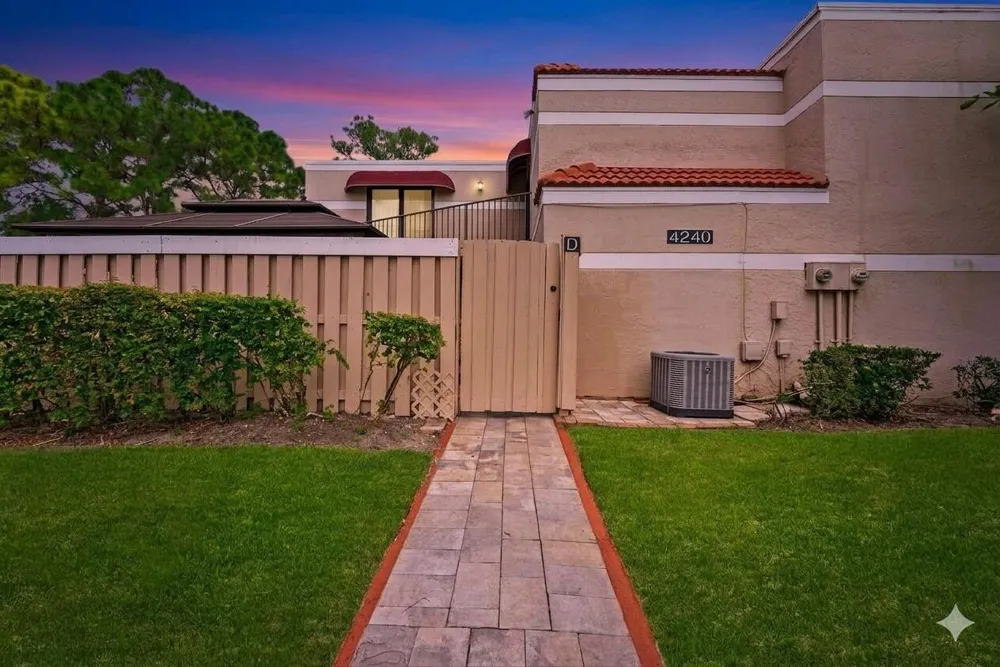 4240 Village Drive #D Delray Beach, FL 33445