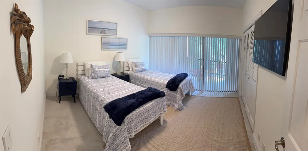 1640 Twelve Oaks Way #305 North Palm Beach, FL 33408