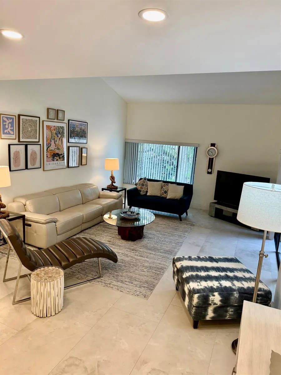1640 Twelve Oaks Way #305 North Palm Beach, FL 33408