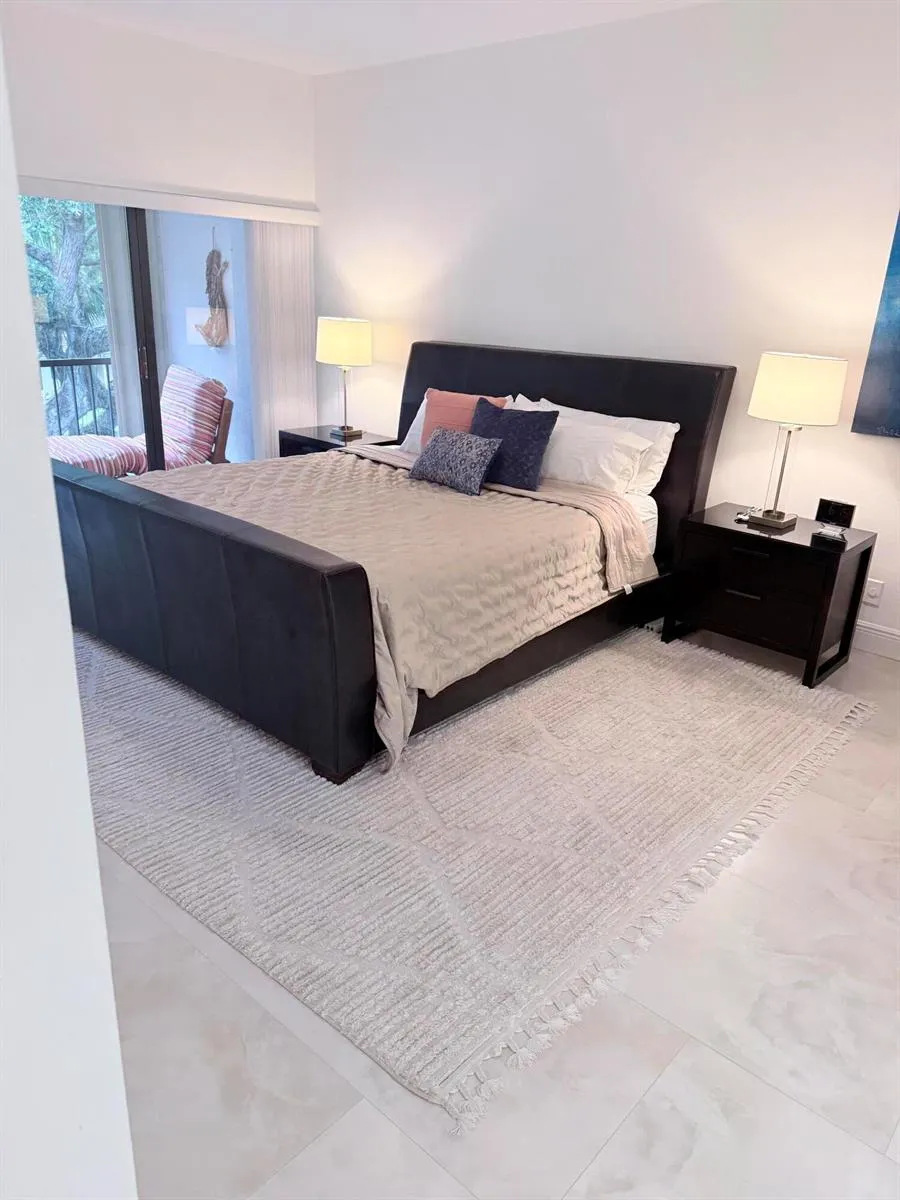 1640 Twelve Oaks Way #305 North Palm Beach, FL 33408