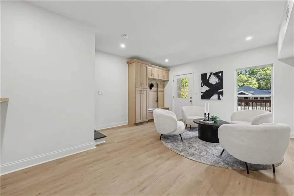 371 5th Street NE Atlanta, GA 30308