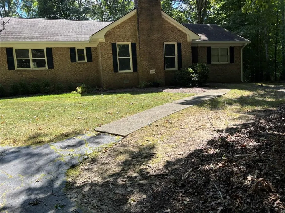 674 Clarke Trail Dacula, GA 30019