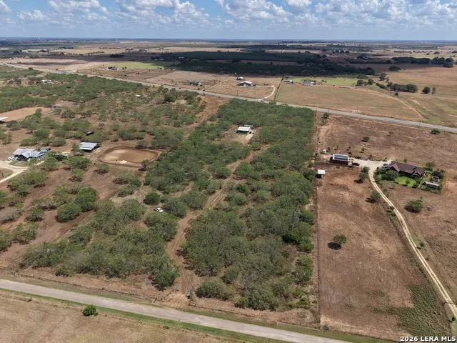 812 County Road 415 Stockdale, TX 78160