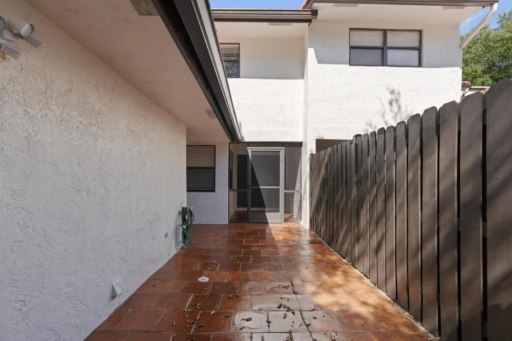 6850 NW 2ND AVENUE #16 Boca Raton, FL 33487