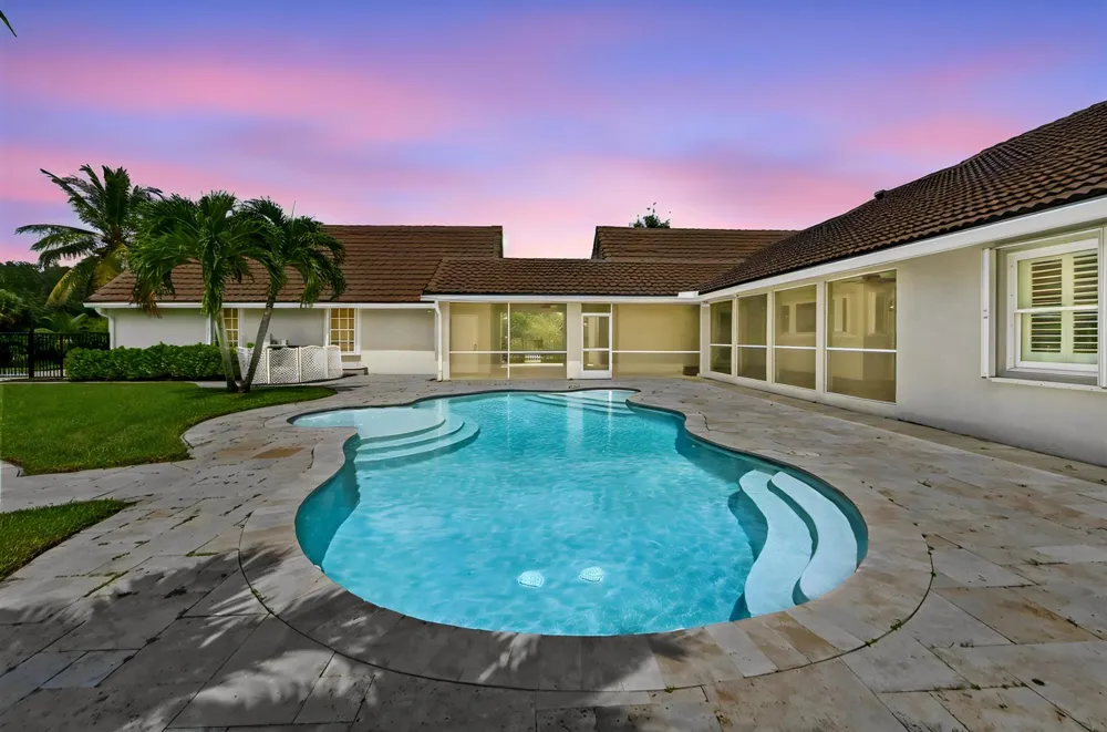 5703 Lago Del Sol Drive Lake Worth, FL 33449