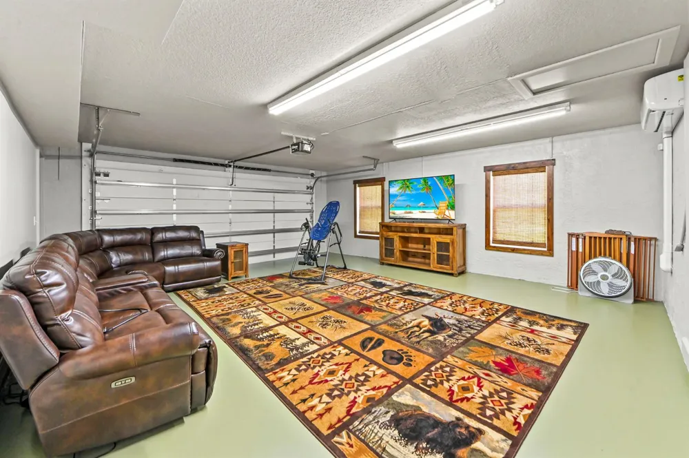 5703 Lago Del Sol Drive Lake Worth, FL 33449