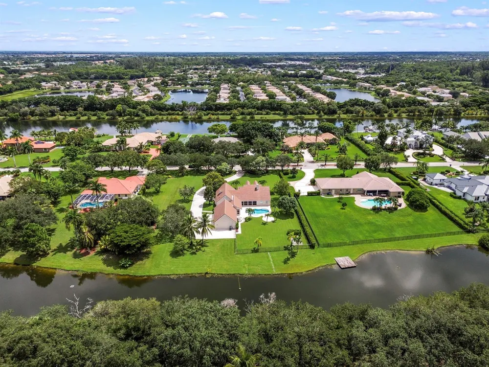 5703 Lago Del Sol Drive Lake Worth, FL 33449
