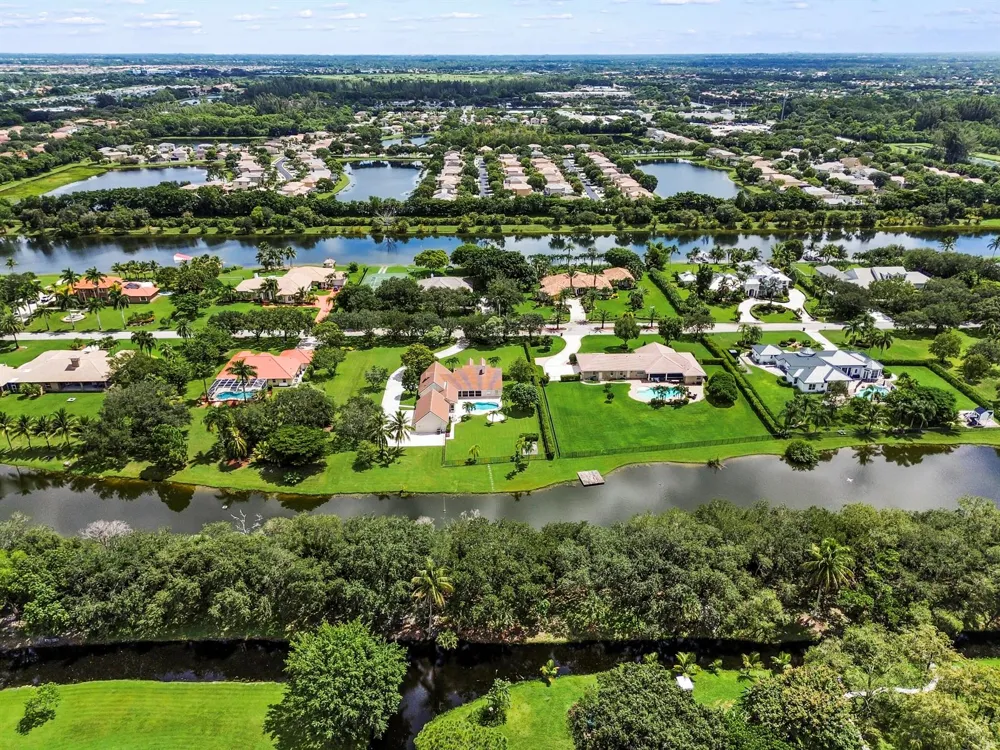 5703 Lago Del Sol Drive Lake Worth, FL 33449