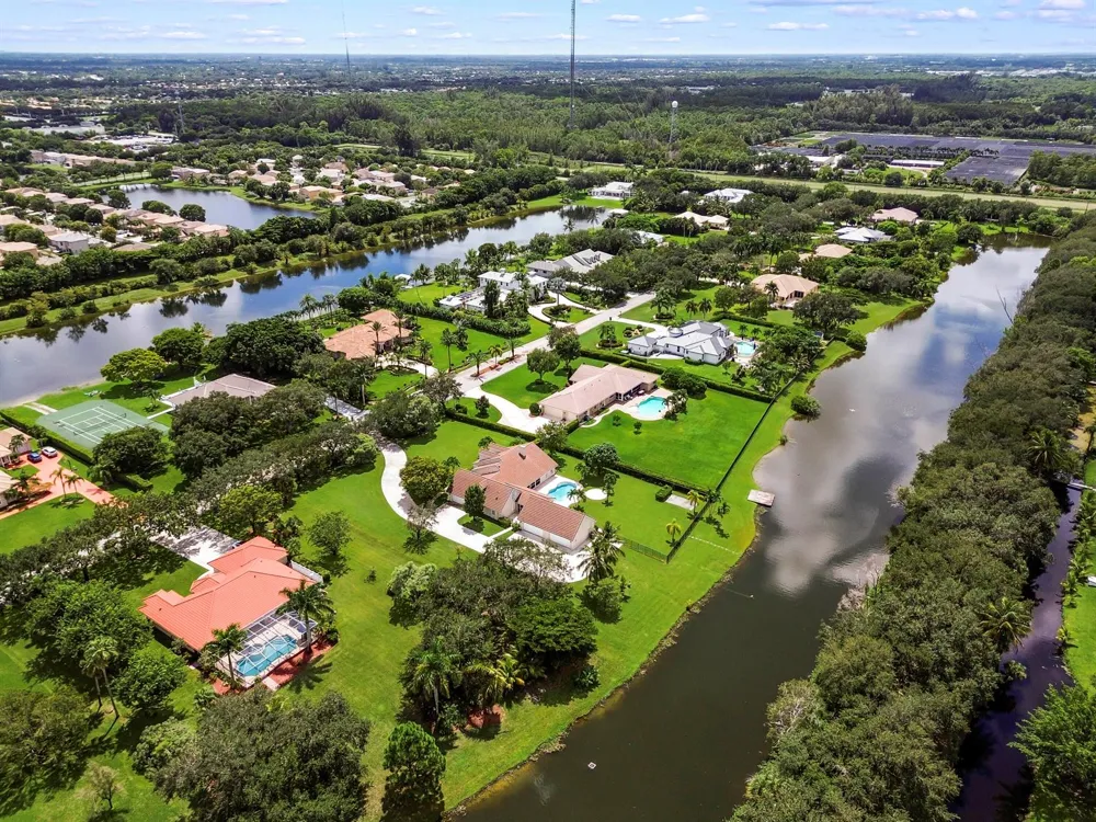 5703 Lago Del Sol Drive Lake Worth, FL 33449