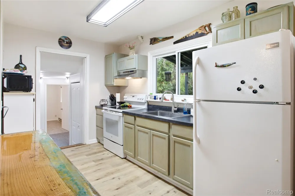 4945 Miller Road Scio Township, MI 48103